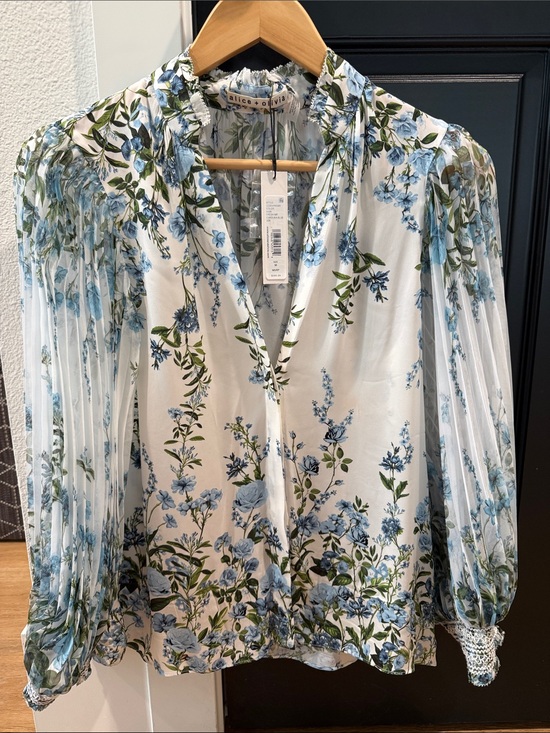 Alice + Olivia Tops - NWT Alice + Olivia Fresh Air Corona Blue Floral Pleated Long-Sleeve Blouse